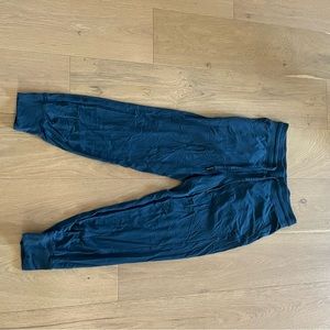 Womens lululemon ready to Rulu jogger size 8